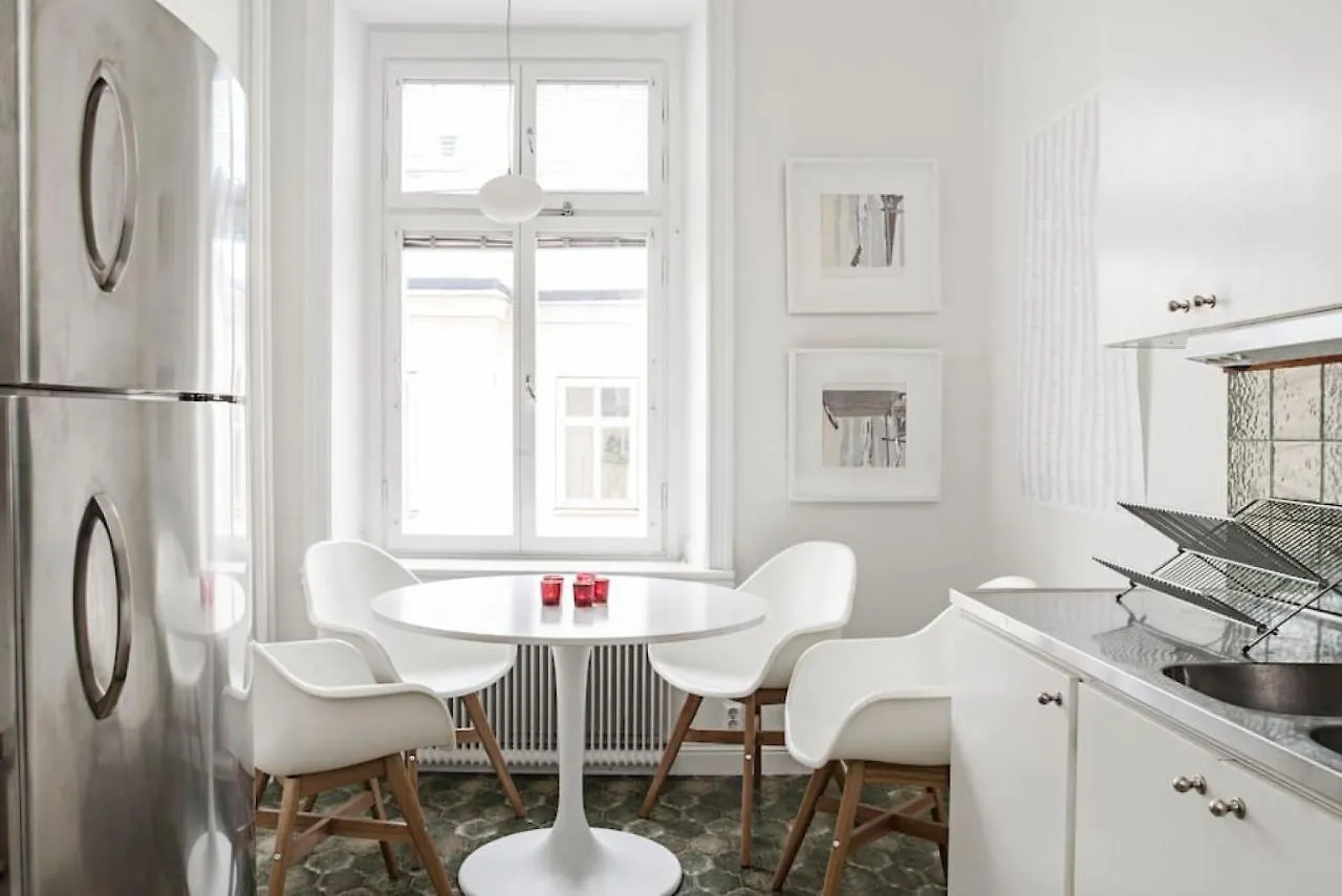 Elegant And Light 3 Room Apartment In Sofo 97Sqm Stockholm Sweden